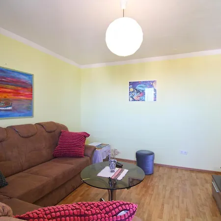 アパート Radojka 2328